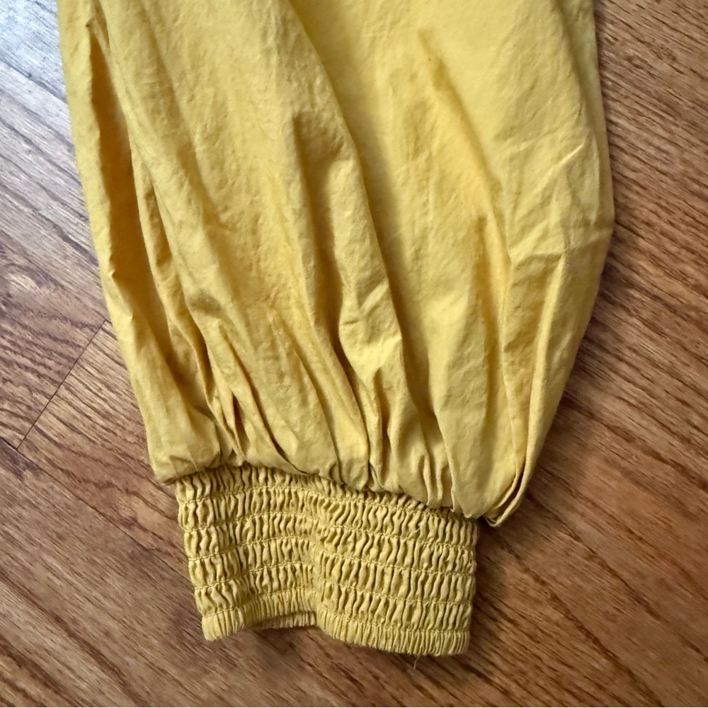 Free People Whoa Yellow Smocked Poplin Off The Shoulder Top size M - Picture 6 of 13